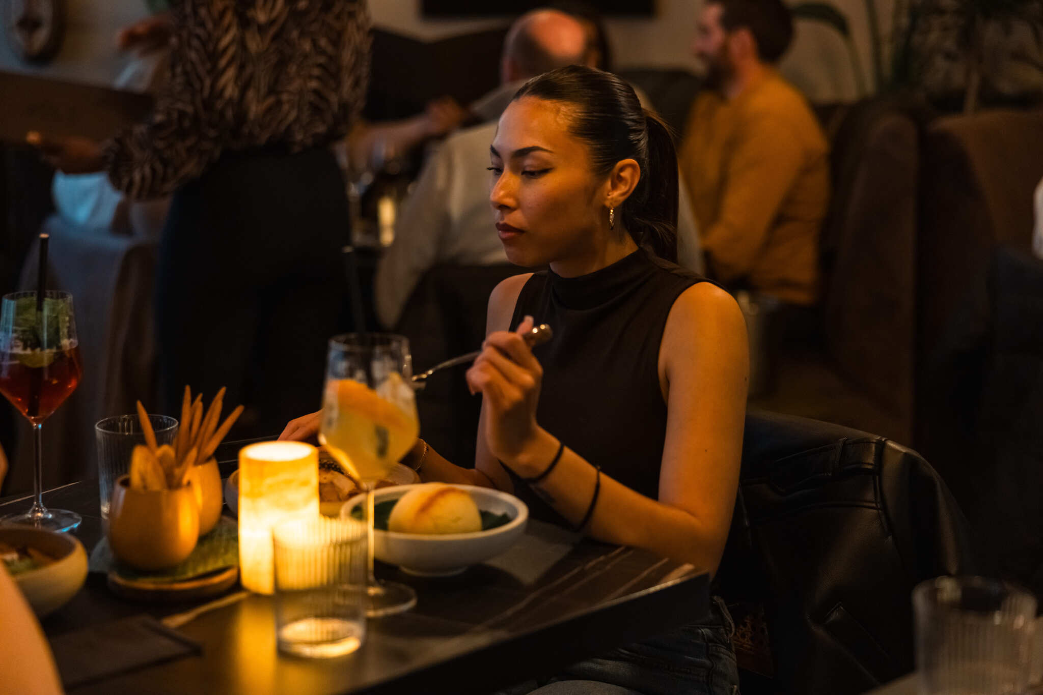 Customer enjoying african food at Odum Luxembourg